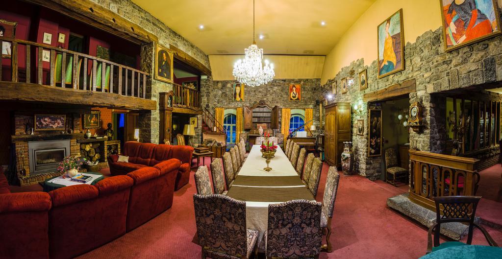 Tromcourt Hotel Couvin Ruang foto